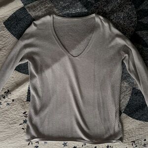 Lululemon Gray Long Sleeve V Neck Sweater with Mesh Detail, Sz L/XL, GUC